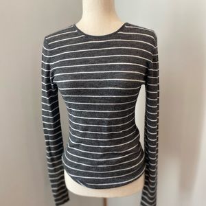 Vince 100% Wool sweater